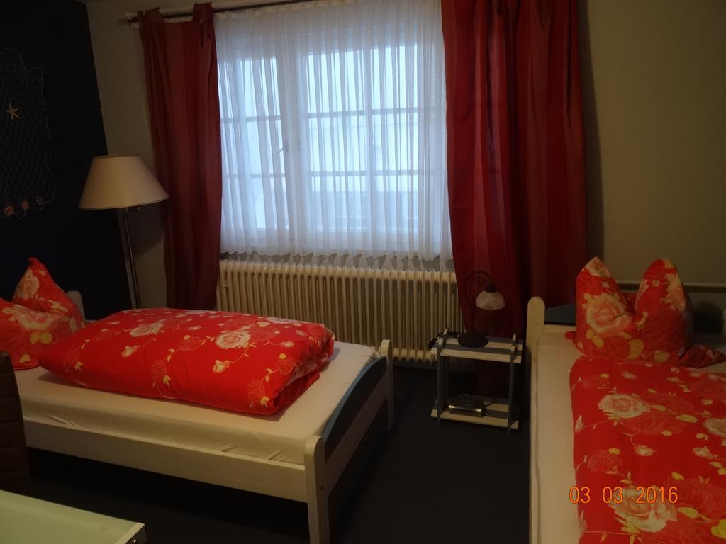 Hotel 4 Jahreszeiten Mit Restaurant Albstadt Eksteriør bilde