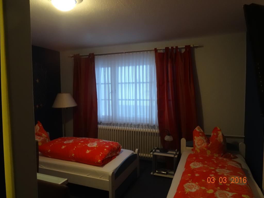 Hotel 4 Jahreszeiten Mit Restaurant Albstadt Eksteriør bilde