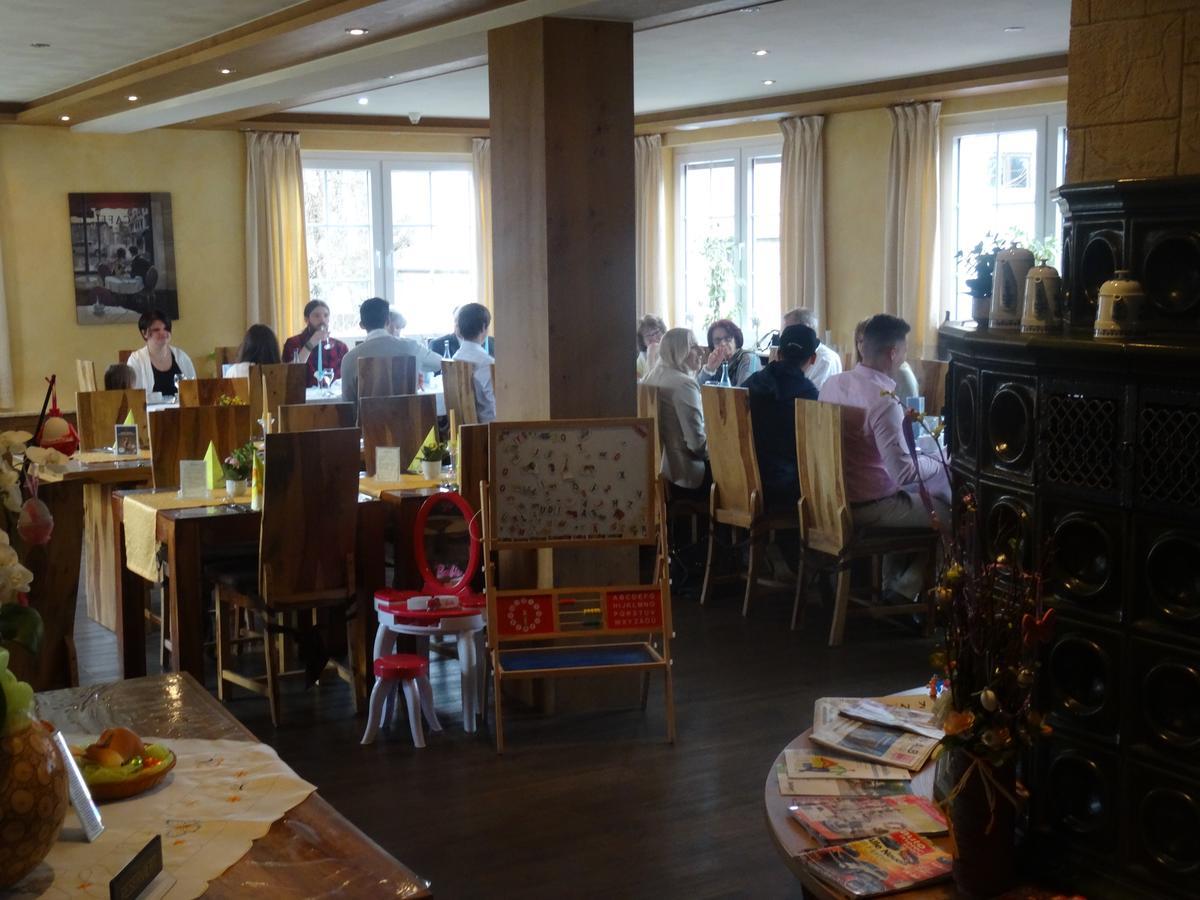 Hotel 4 Jahreszeiten Mit Restaurant Albstadt Eksteriør bilde