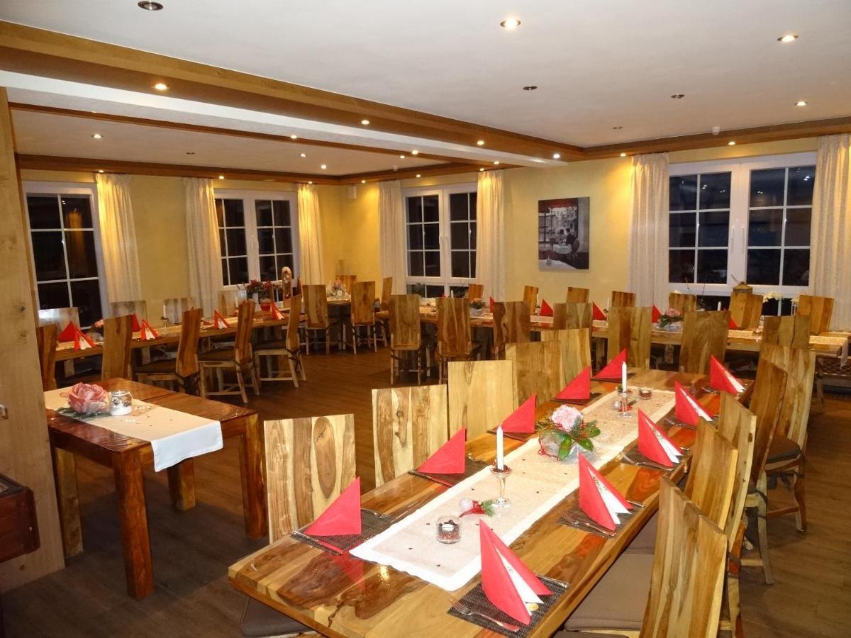 Hotel 4 Jahreszeiten Mit Restaurant Albstadt Eksteriør bilde